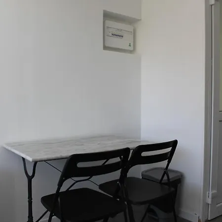 Apartment Etablissements Coulon - *
