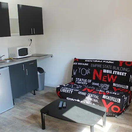Apartment Etablissements Coulon -