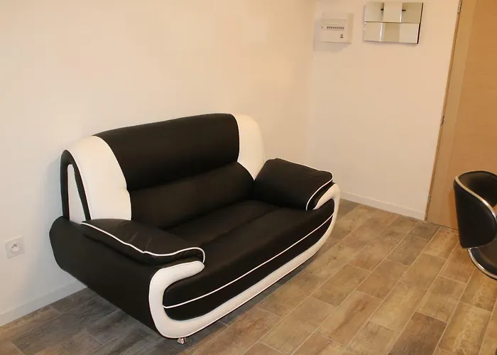 Etablissements Coulon - *